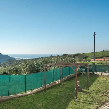 Casa Ribeira Quarto Salmao Homestay *